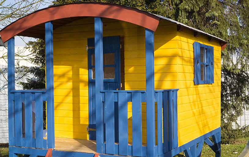 une cabane en bois